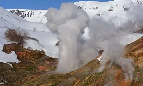 velikan geyser russia