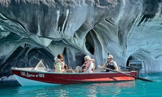 μαρμάρινες σπηλιές της λίμνης Καρέρα της Χιλής
