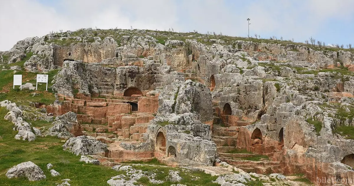 ancient city of perre