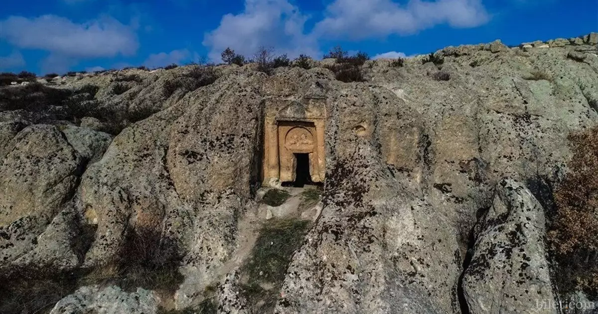 ayazini köyü ve kaya mezarları