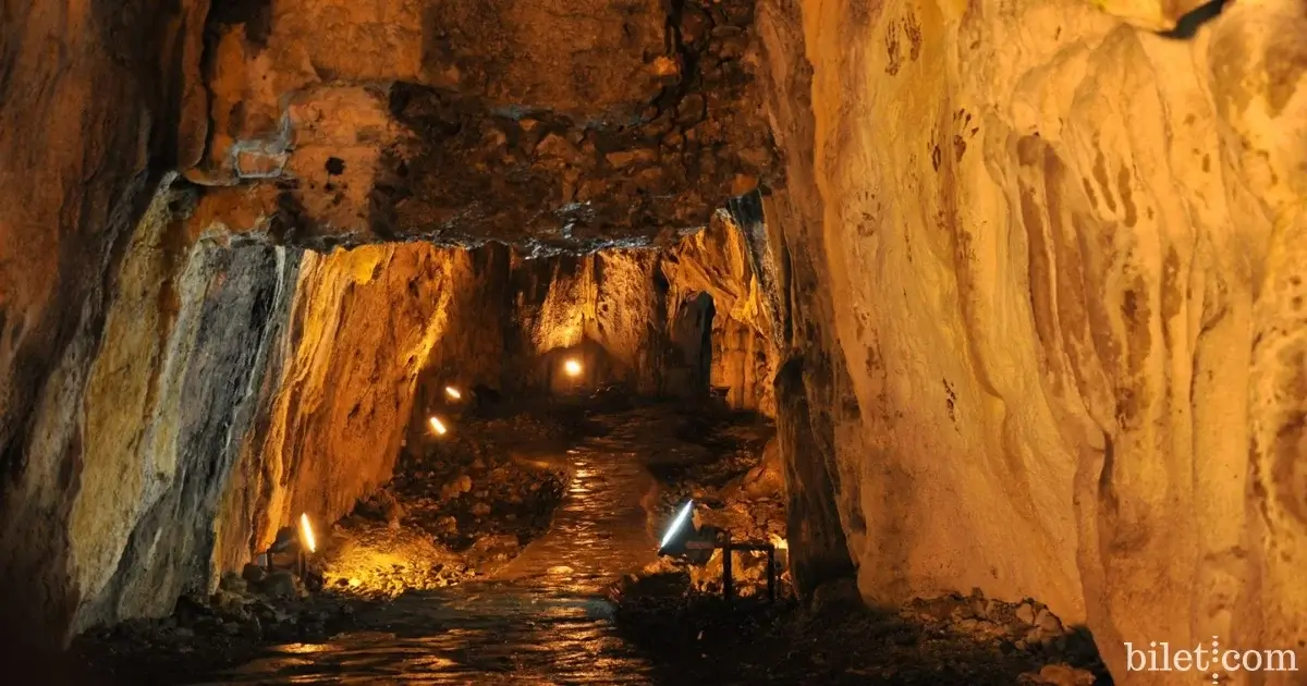 inaltı mağarası