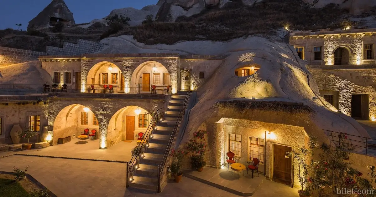 Hotel nelle grotte della Cappadocia