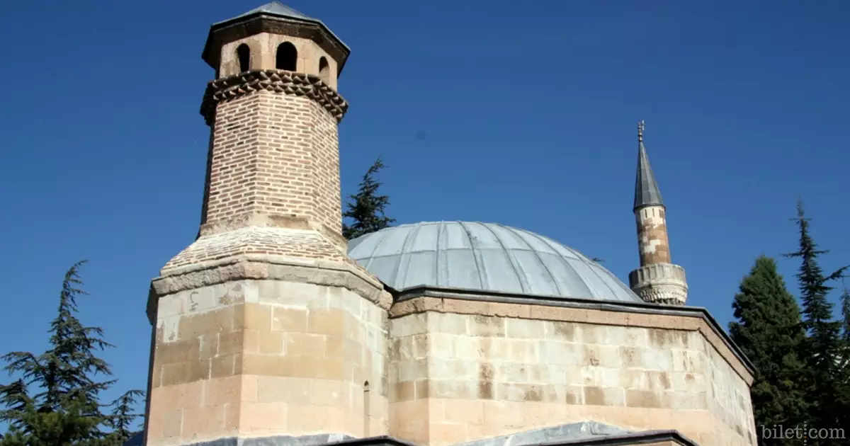 Mosquée Kurlu et complexe social