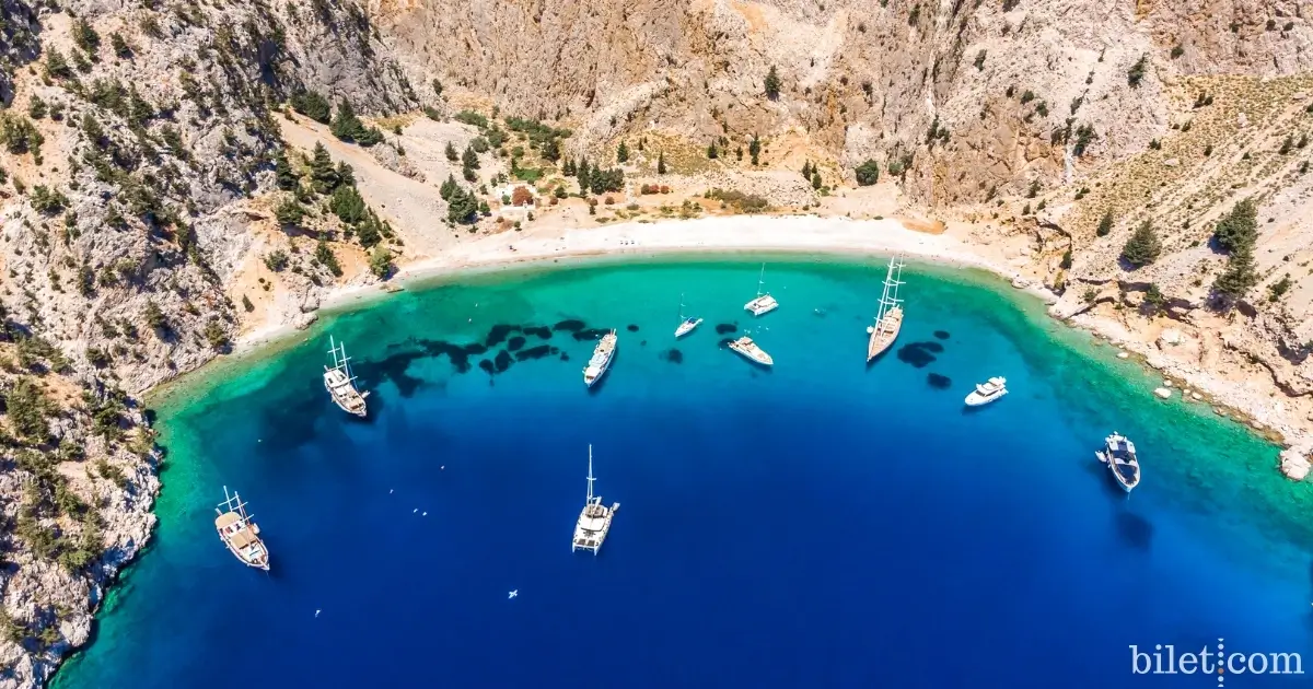 nanou beach simi island