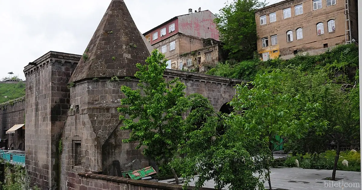 şerefiye camii bitlis