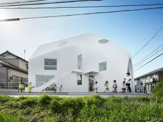 la maison des toboggans au Japon