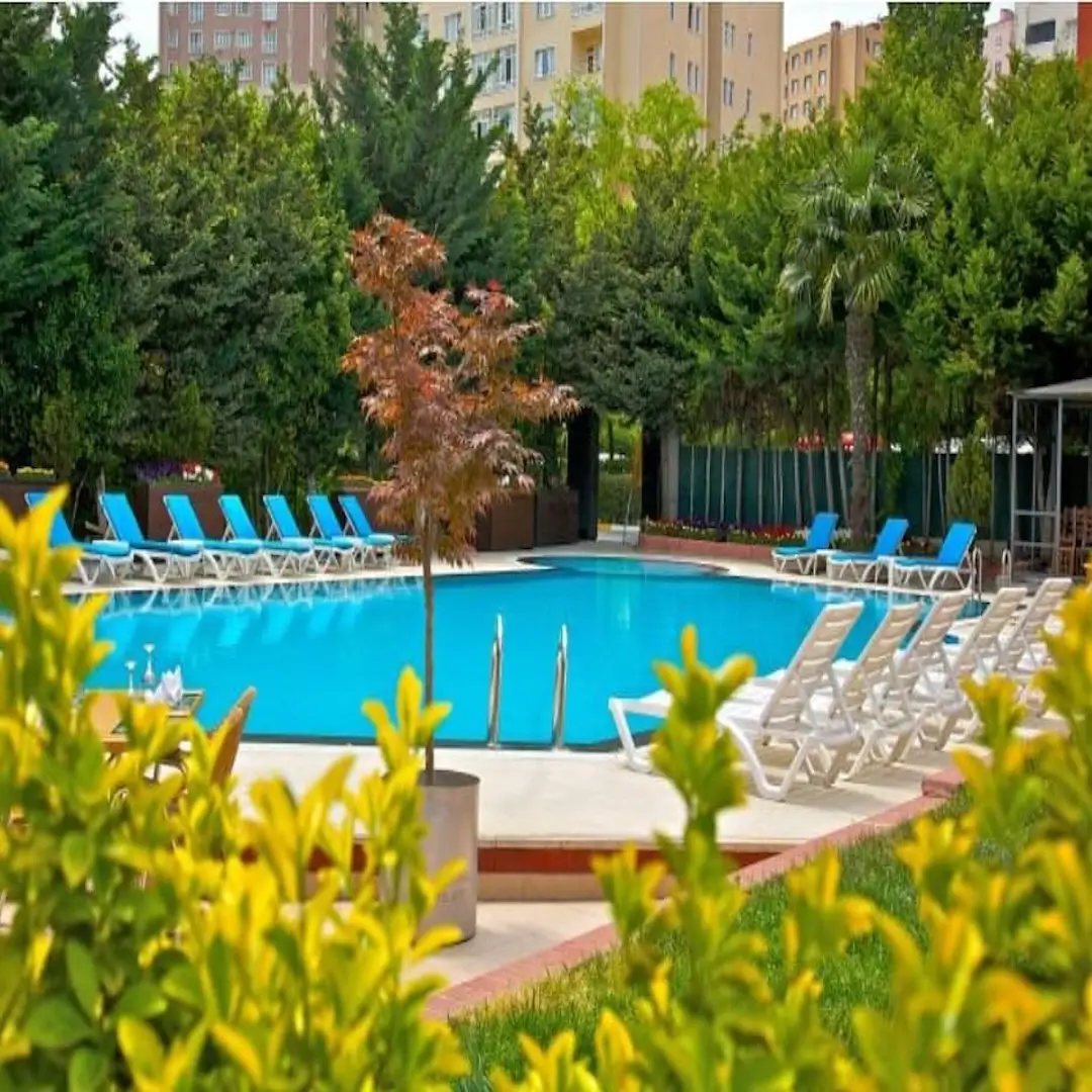 Piscine extérieure quotidienne du Beylikdüzü Gardan Hotel