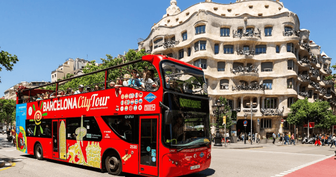 Barcelona Bus Turístic: Hop-on Hop-off Bus Tour Bileti - 4
